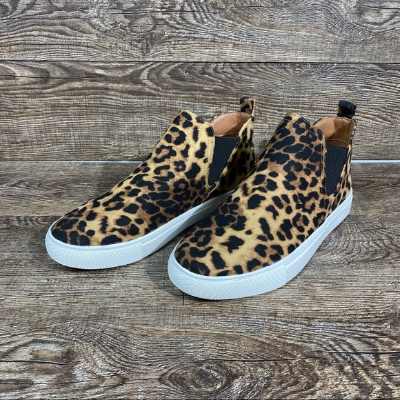 Report Axel Ankle Bootie - Picture 3 of 13